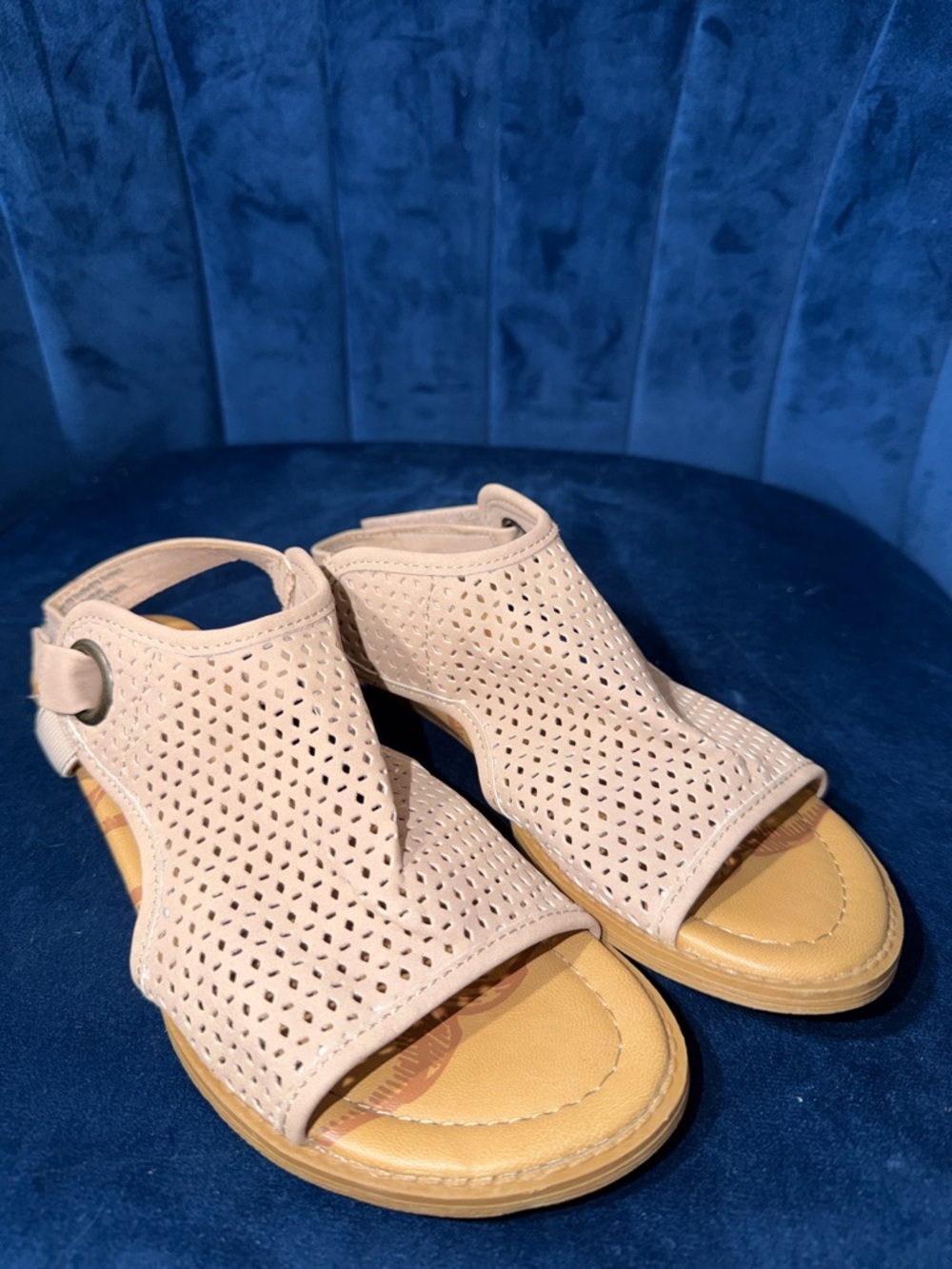 Blowfish Malibu Women's Blush Laser-Cut Comfort Sandals Size 6.5
